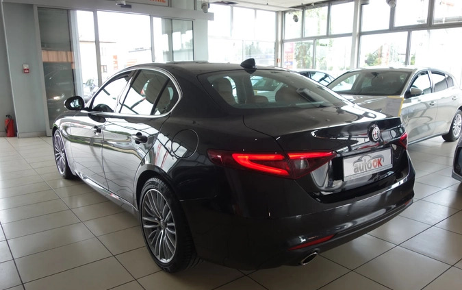 Alfa Romeo Giulia cena 78900 przebieg: 90190, rok produkcji 2016 z Włodawa małe 254